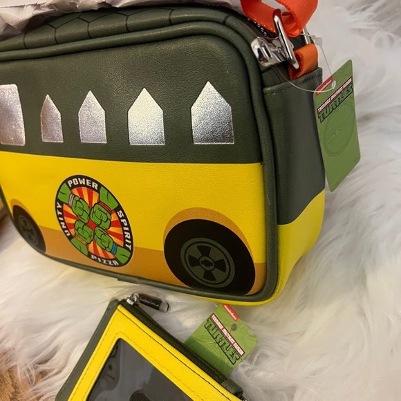 Nickelodeon Bag and Wallet, Teenage Mutant Ninja Turtles Party Van Buckle-Down - Picture 10 of 11
